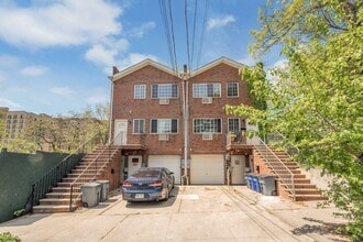 Building Photo - 3313 Rombouts Ave