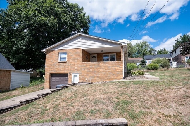 Building Photo - 8 Cedar Ave