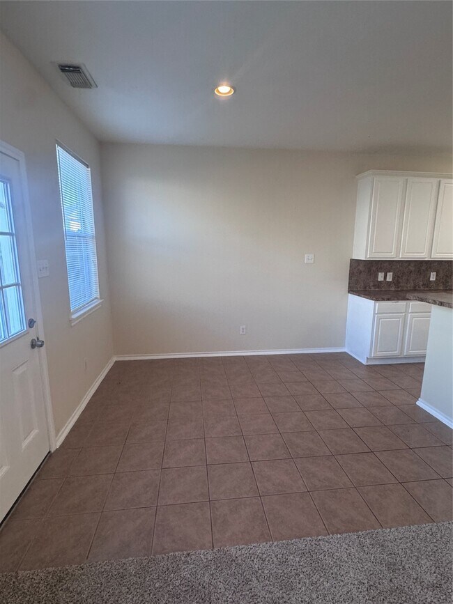 Foto del edificio - 6213 Stoney Creek Dr