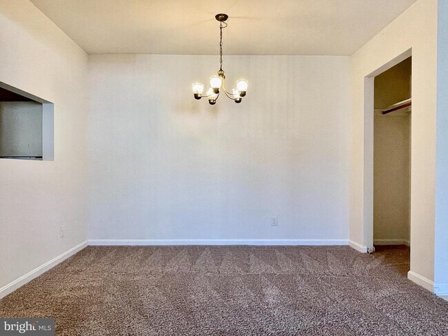 Foto del edificio - 200 Chesterfield Ln