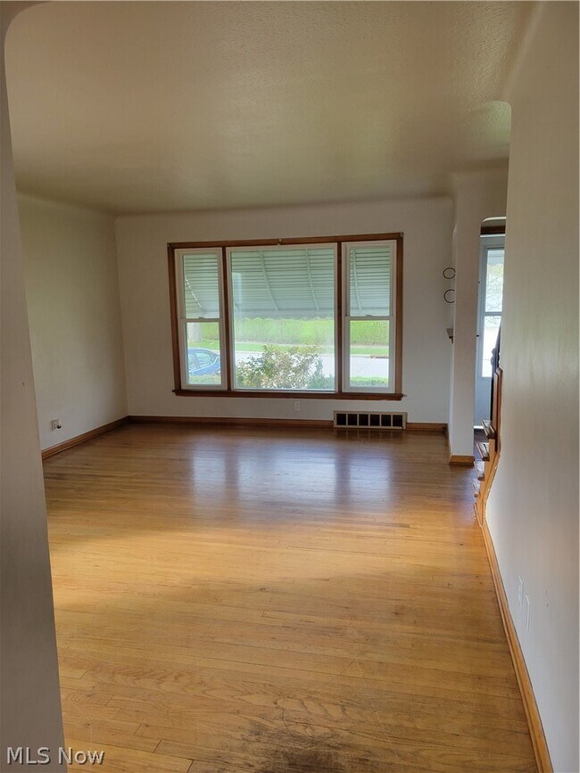 Foto del edificio - 4127 Lowden Rd