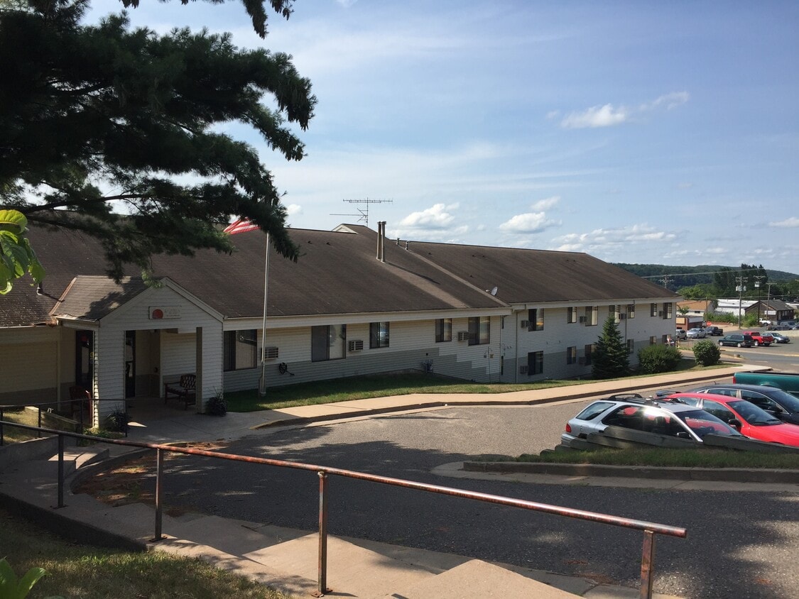 201 S Adams St Unit 213, Saint Croix Falls, WI 54024 Apartments in