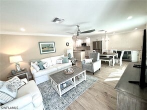 Building Photo - 1435 Curlew Ave
