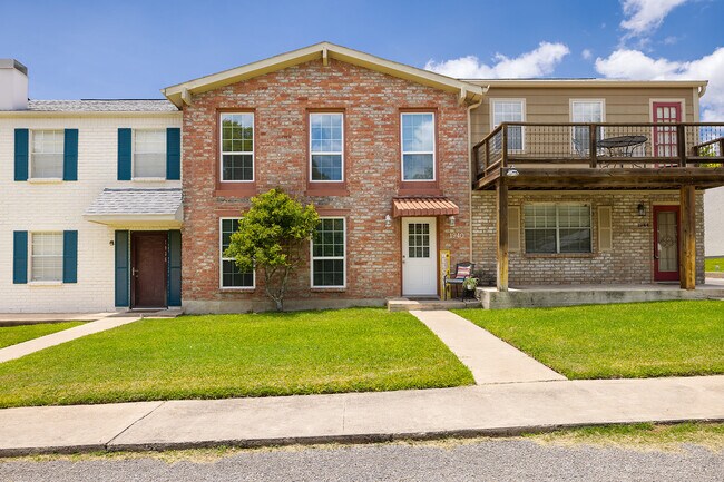 Foto del edificio - 1940 Leslie Dr