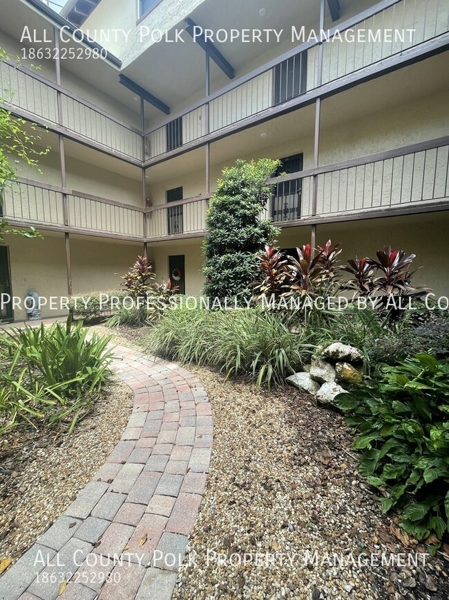 Building Photo - Awesome 2 Bedroom Condo in Lakeland for Rent