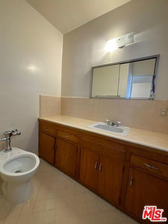 Foto del edificio - 15471 Victory Blvd