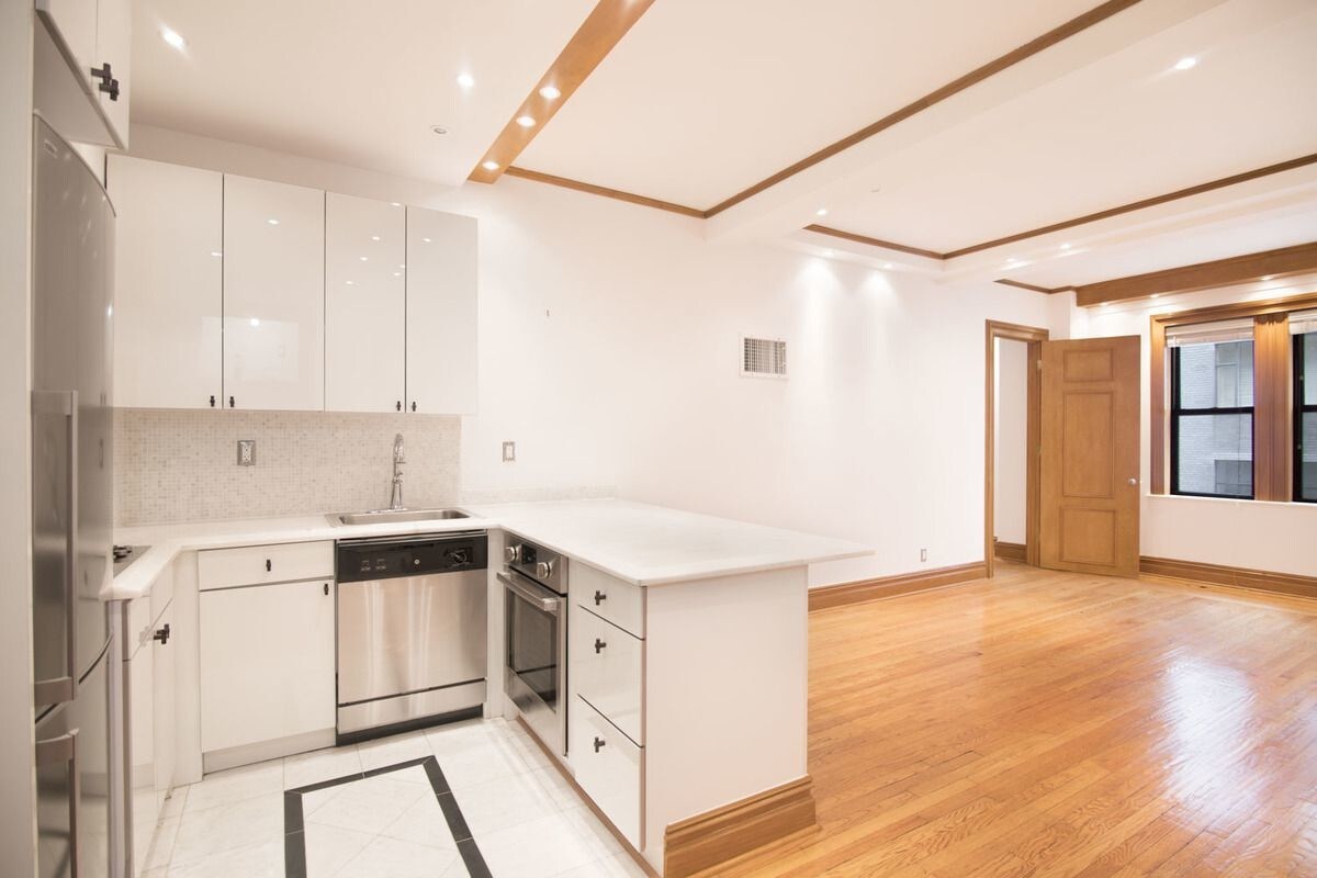 Primary Photo - 145 W 58th St
