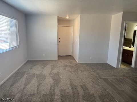 Building Photo - 4360 Twin View Cir