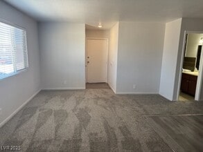 Building Photo - 4360 Twin View Cir