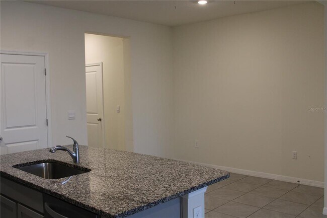 Building Photo - 17567 Crescent Moon Lp