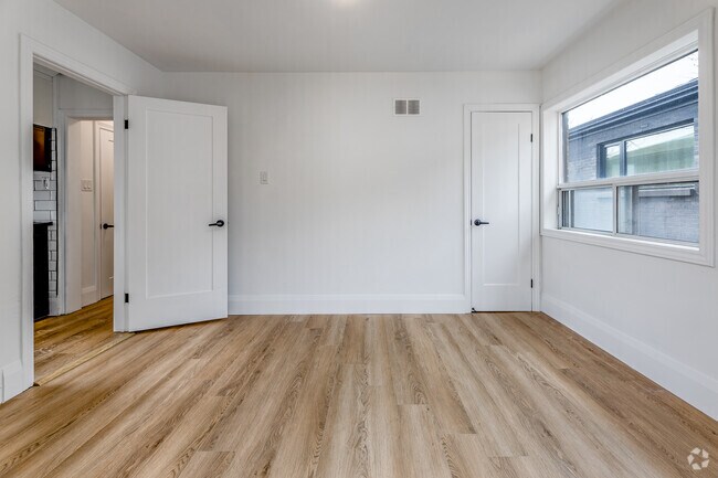 1 chambre, 1 salle de bain - 269 pi2 - Chambre - 1252 Davenport Rd