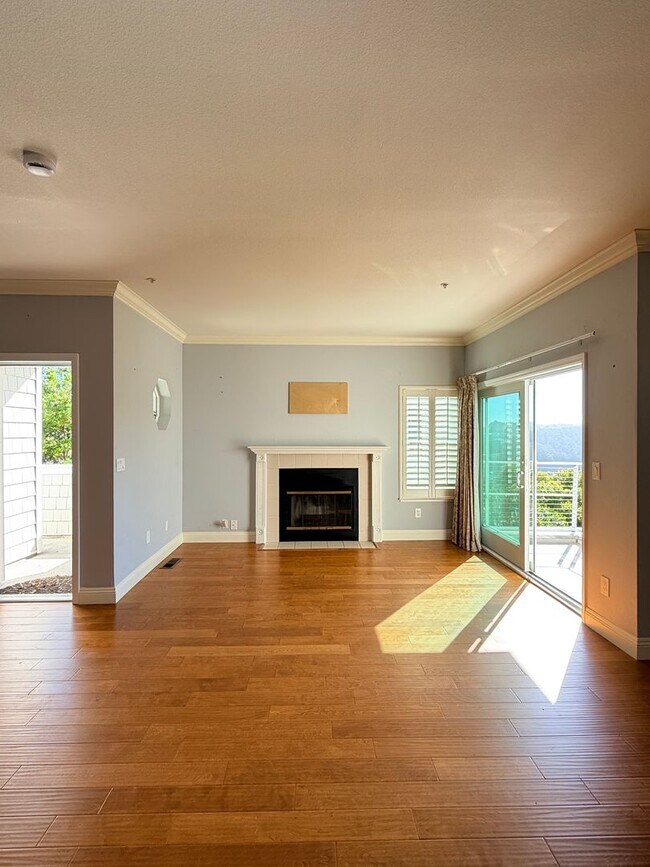 Building Photo - **Coming Soon — Spacious 3BR + 2.5BA Two-Level Condo in Pointe Pacific**