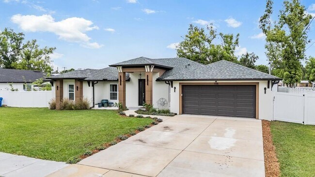 Foto del edificio - 106 1st Ave NE