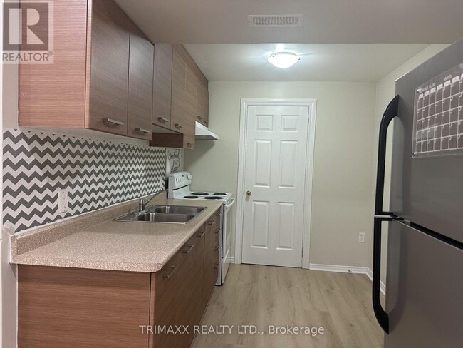 Building Photo - 93 Jeffcoat Dr