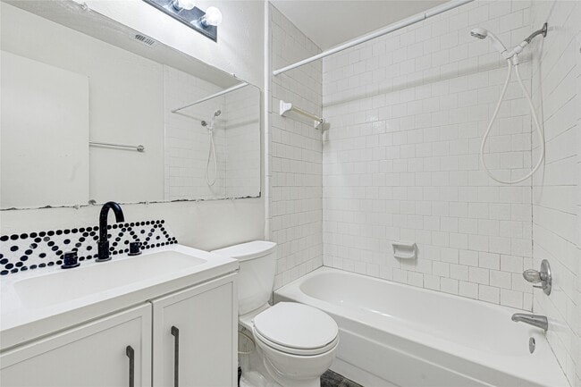 Building Photo - 22130 Jay Dr