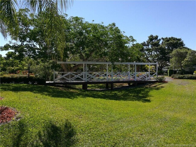 Building Photo - 2950 SE Ocean Blvd