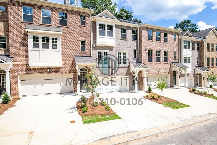 Foto principal - Elegant Townhome in City of Chamblee close...