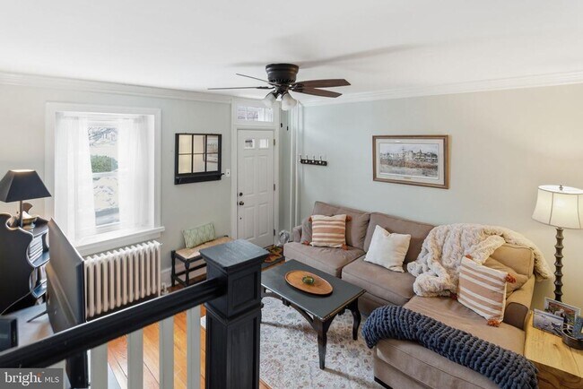 Foto del edificio - 405 Leverington Ave