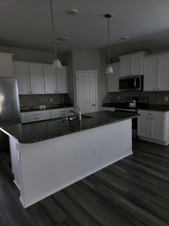 Foto del edificio - 1808 Fall Creek Ct