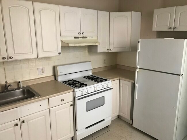 Cocina - 3610 Olive St