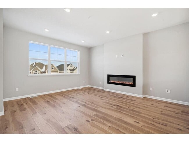 Building Photo - 6770 Wildflower Wy