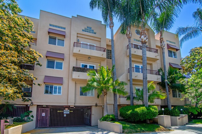 Building Photo - 14290 Dickens St