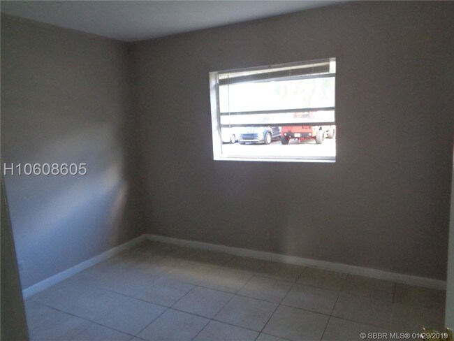 Building Photo - 101 NE 41st St