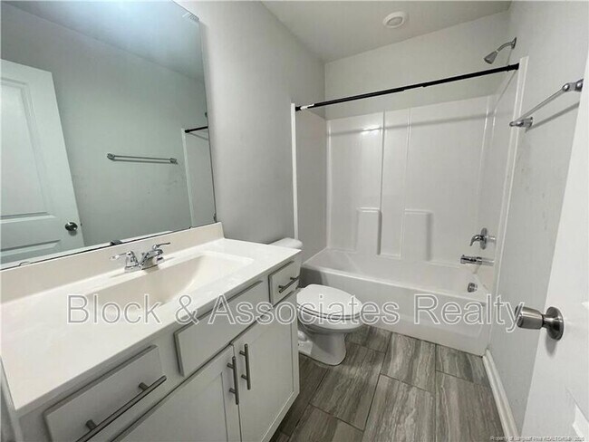 Building Photo - 4923 Southern Magnolia Dr