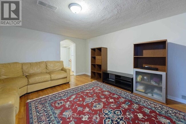 Building Photo - 290 Bogert Ave