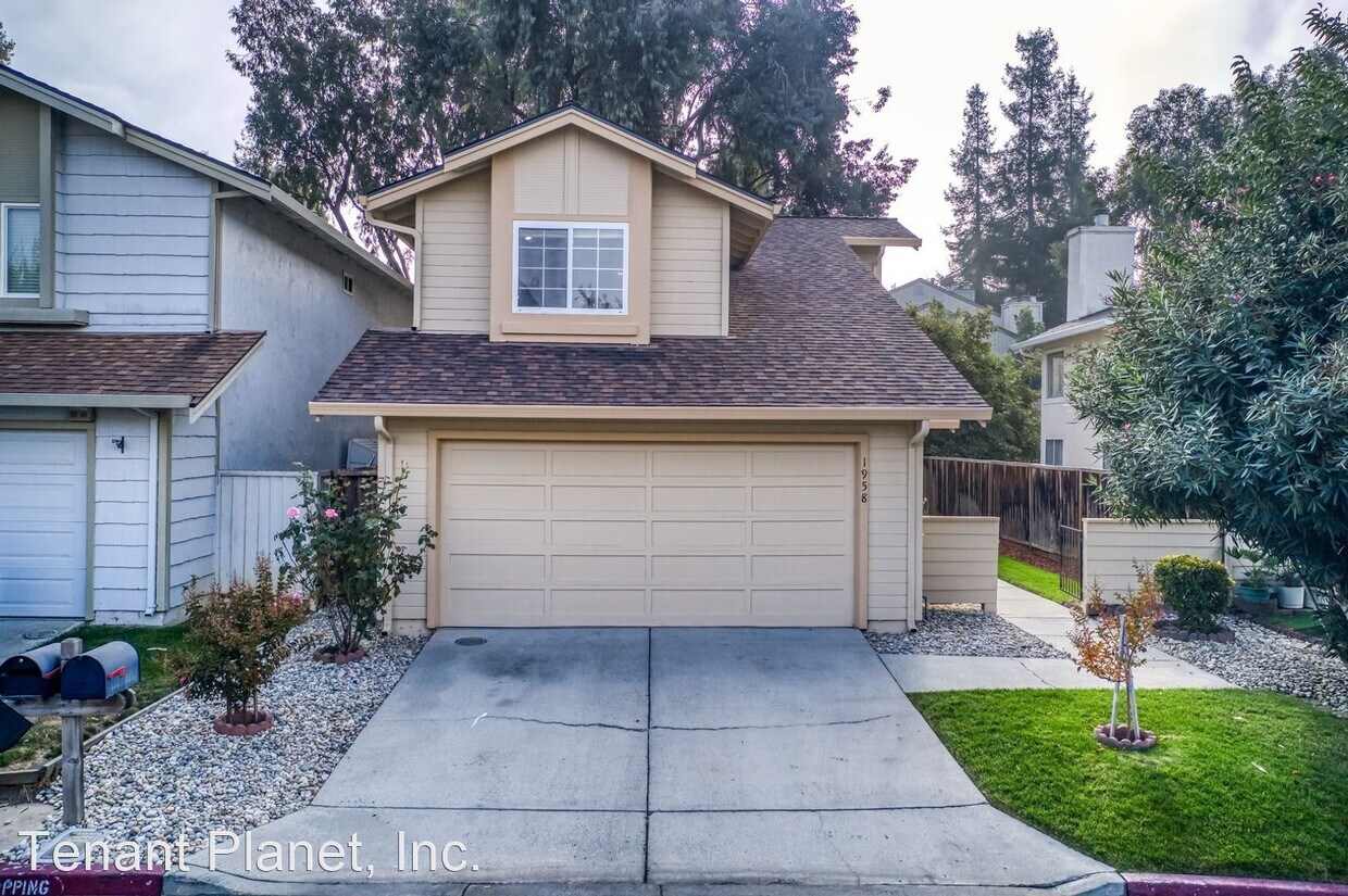 3 br, 2.5 bath House 1958 Garden Bing Cir House Rental in San Jose
