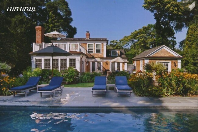 Foto del edificio - 8 Huntington Ln