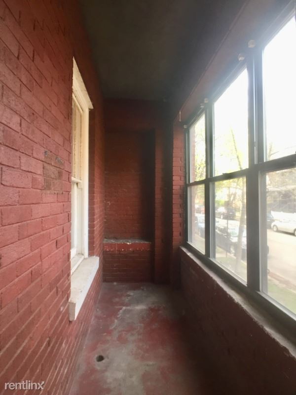 Building Photo - 2 br, 1 bath Apartment - 1286 W Victoria St
