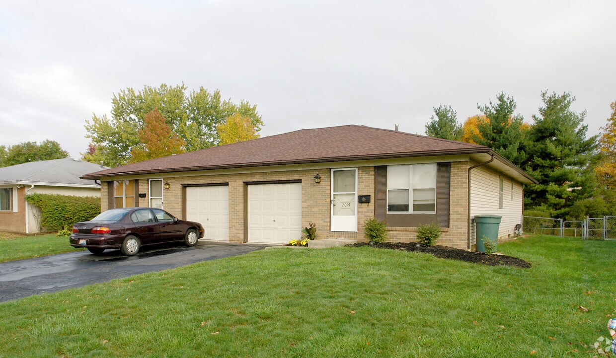Primary Photo - 2092-2094 Jewett Dr
