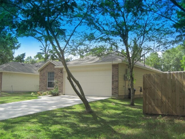 Building Photo - 3619 Hampstead Ct