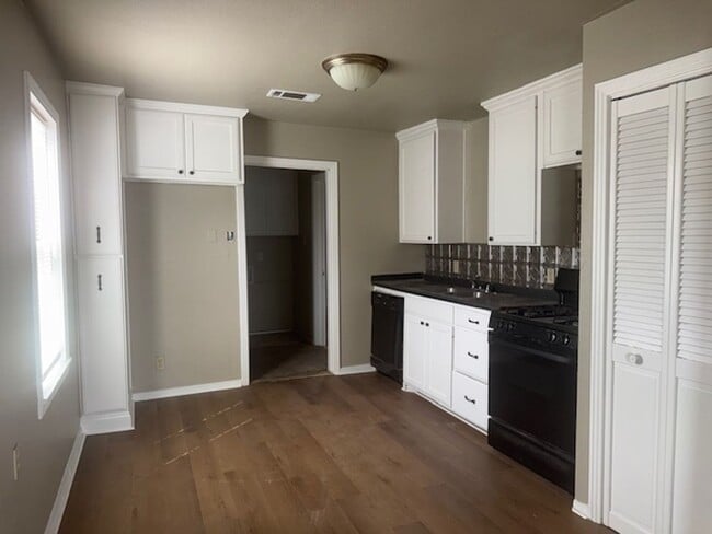 Building Photo - 3 bedroom 2 bath Home in the heart of Waco