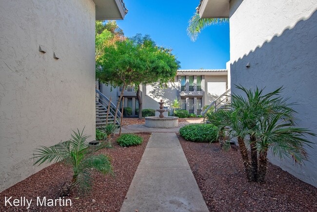 Building Photo - 2 br, 2 bath House - 5219 N 24th St #203