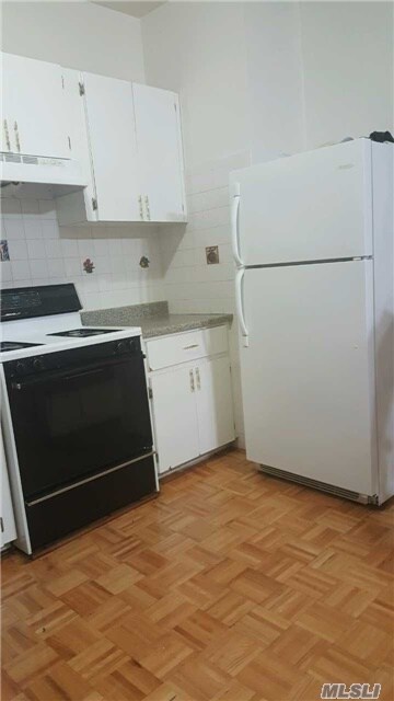 Building Photo - 387 E 96th St