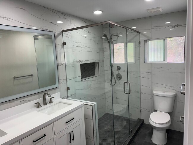 Building Photo - 1043 Santa Helena Park Ct