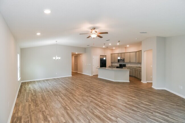 Building Photo - 97548 Albatross Dr