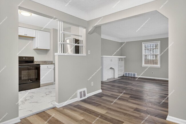 Foto del edificio - Charming Recently Renovated 3-Bedroom Bungalow in Detroit!