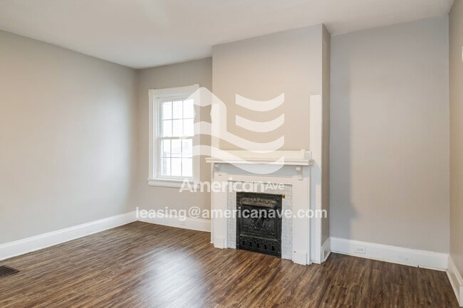 Building Photo - 5206 Ravenna St