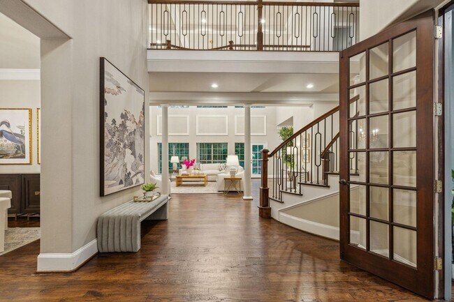 Foto del edificio - 549 Round Hollow Ln