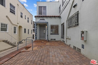 Building Photo - 1817 Grace Ave