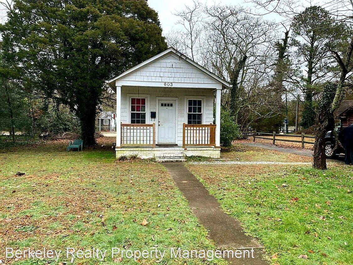 Primary Photo - Studio, 1 bath House - 603 Capitol Landing Rd