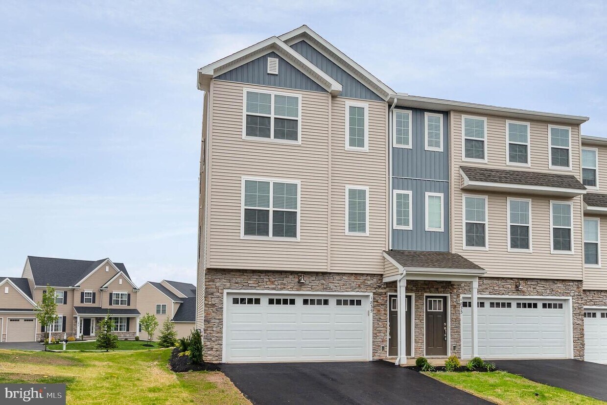 1835 Shady Ln, Mechanicsburg, PA 17055 Townhome Rentals in
