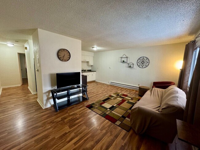 Foto del edificio - Turn-Key 1BR Apartment – Everything Included