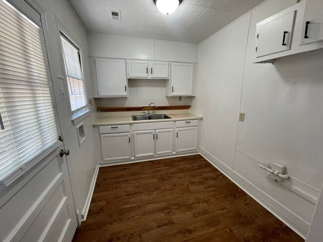 Photo - Charming 2BR Home Near the University of Memphis!