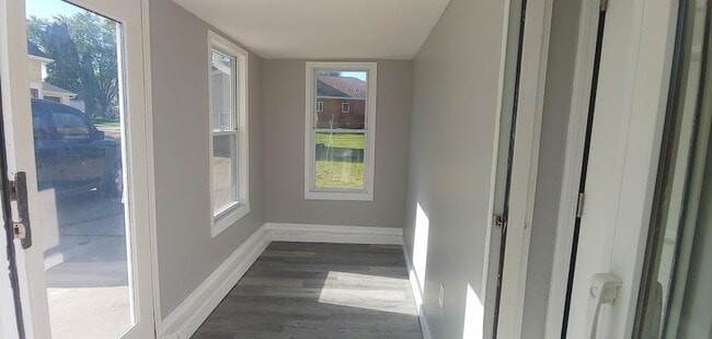 Foto del edificio - 611 E Sumner St