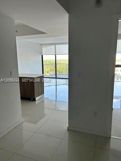 Foto del edificio - 5300 Paseo Blvd