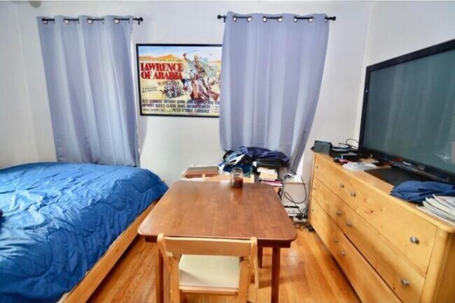 Foto del edificio - 3 St Charles St